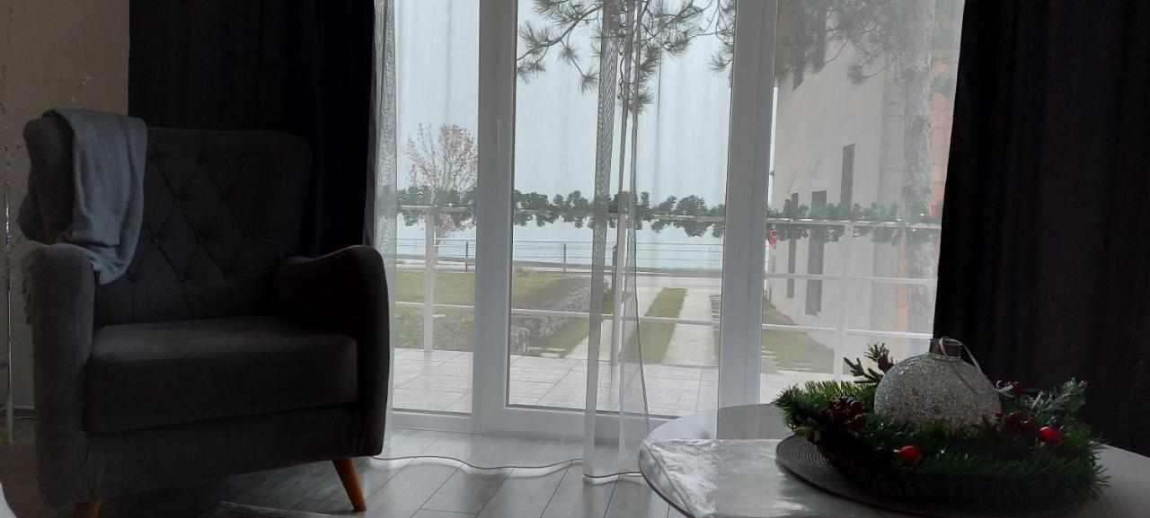 Fenix Apartment & Rooms Vinci Exterior foto