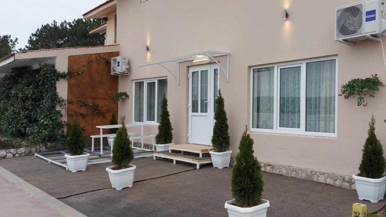 Fenix Apartment & Rooms Vinci Exterior foto